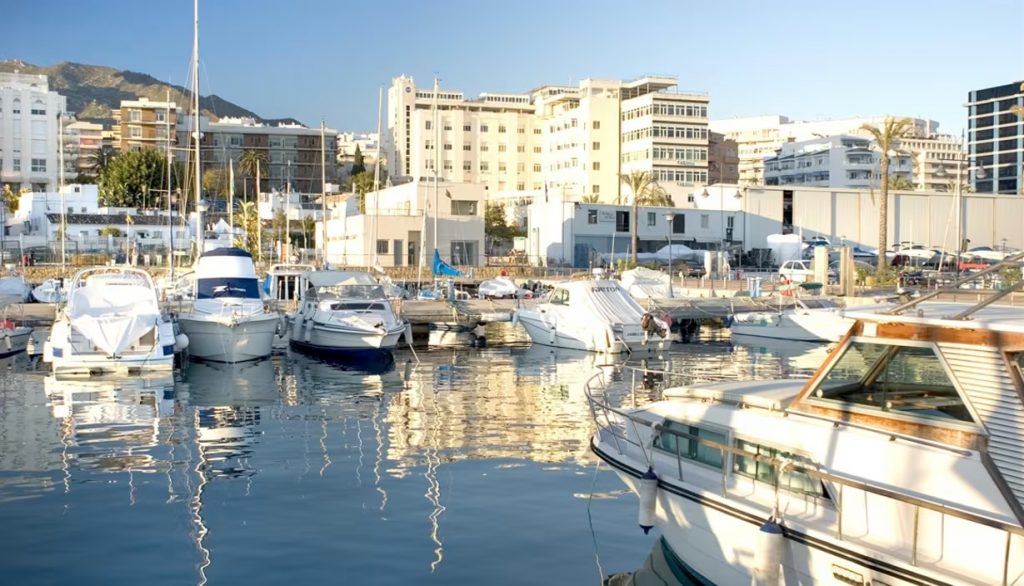 The old fishing quarter of Marbellanext to the fishing port, the Bajadilla Marina is the most modern in its construction of the four in the district of Marbella.